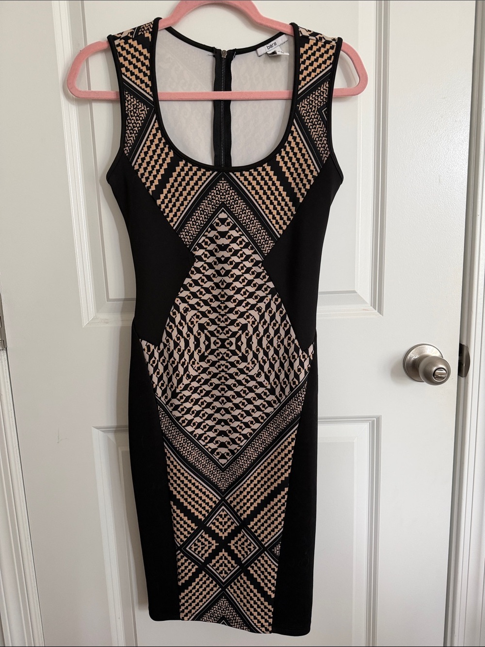 Bar III Black and Beige Sleeveless Geometric Midi Dress